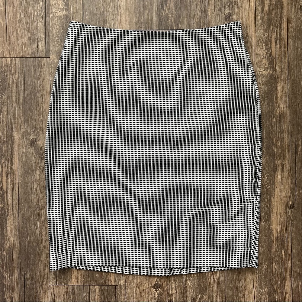 The Limited Checkered Pencil Skirt
